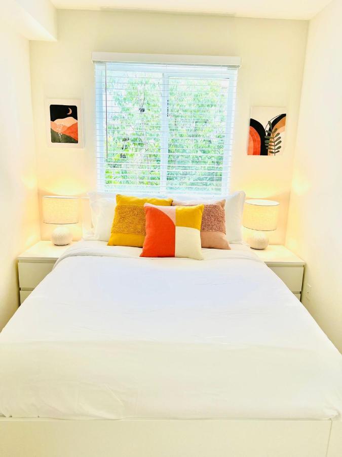 Appartamento Lovely 2-story 2-bedroom Unit With Free Secure Parking Los Angeles