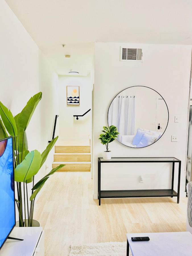 Appartamento Lovely 2-story 2-bedroom Unit With Free Secure Parking